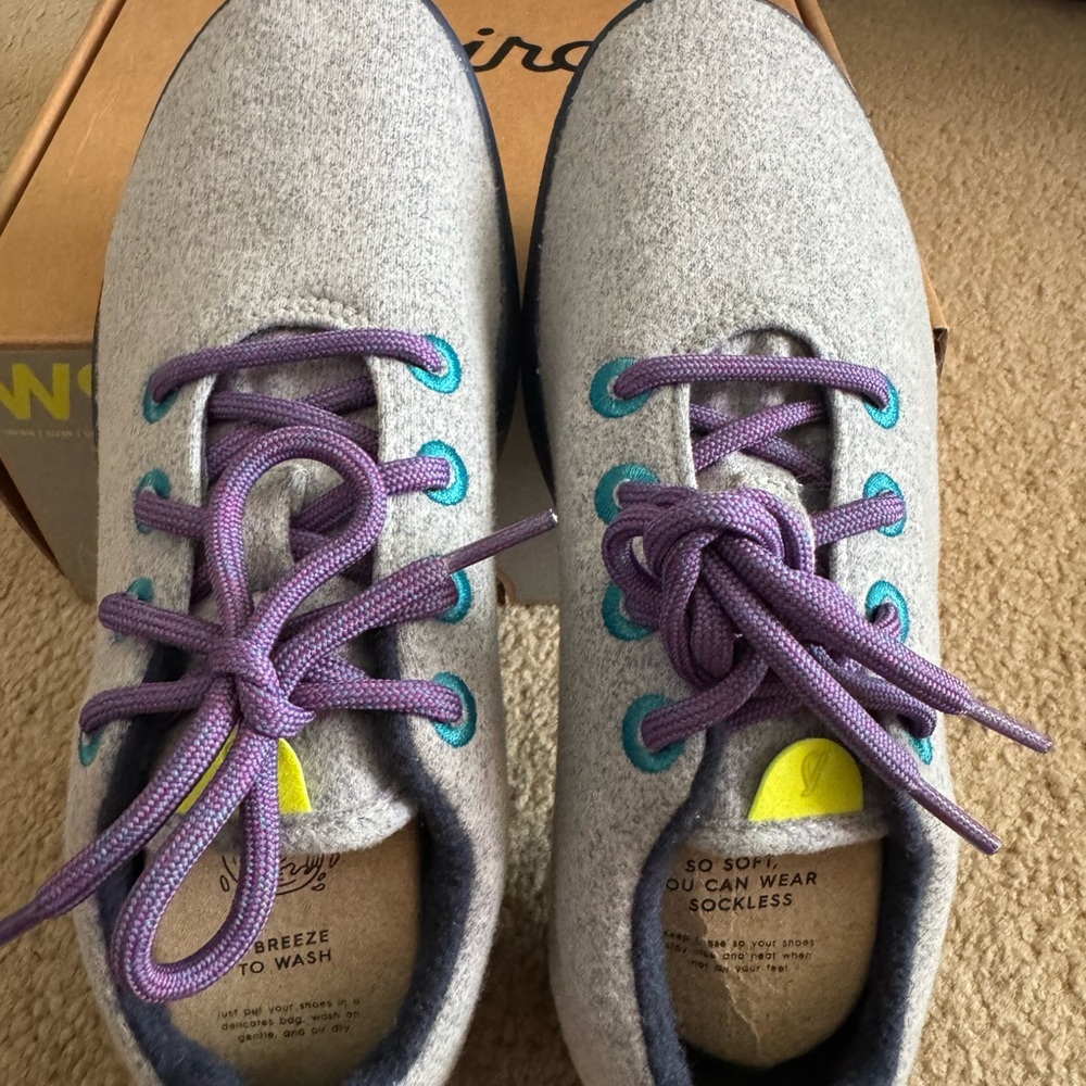 allbirds wool Gray Shoes with Purple Laces W9